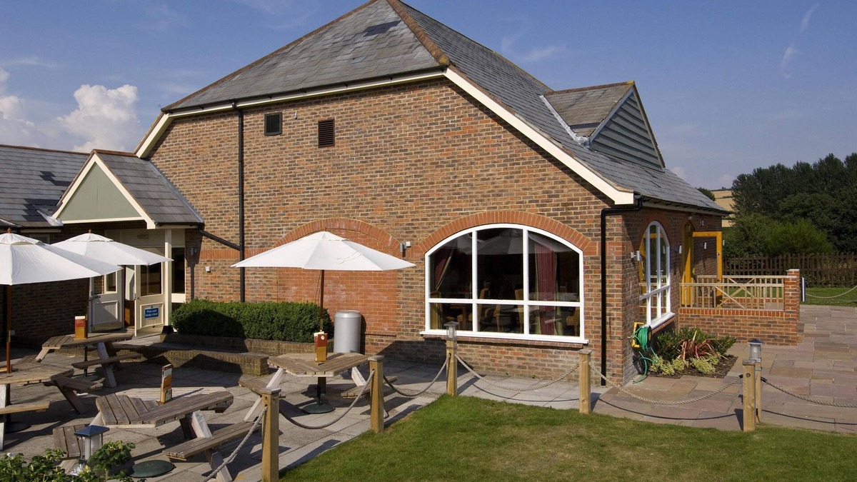 Winterbourne Earls Hotel | Premier Inn Salisbury North Bishopdown