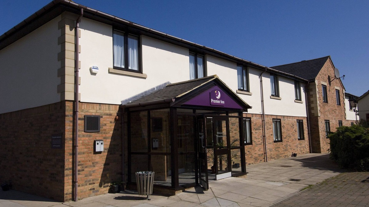 Chackmore Hotel | Premier Inn Silverstone