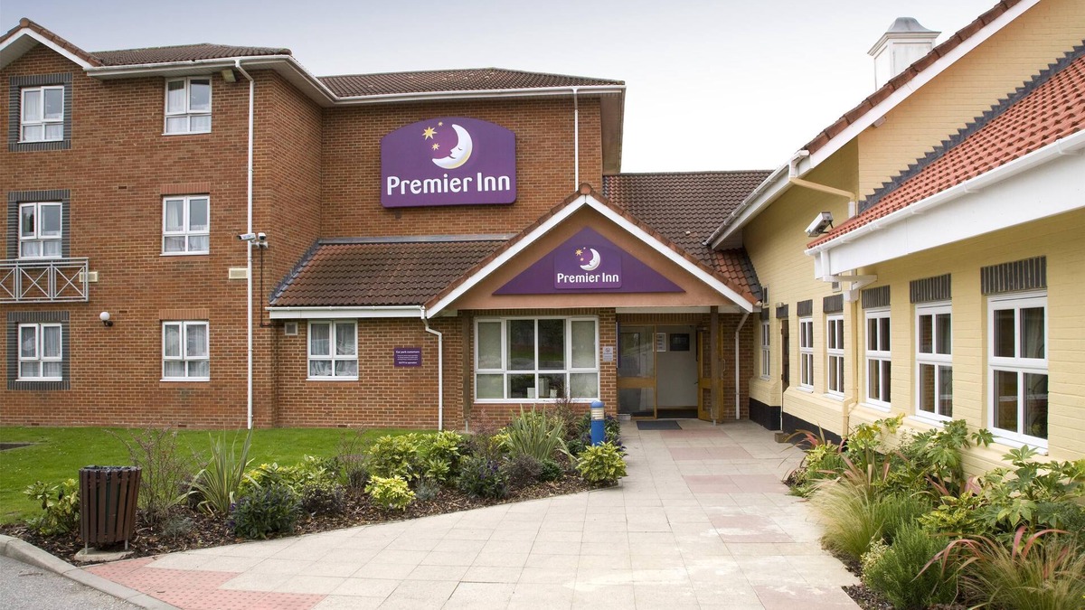 Welwyn Garden City Hotel | Premier Inn Welwyn Garden City