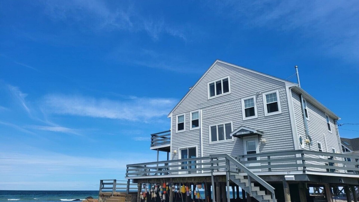 Scituate House | Premier Oceanfront house, steps to the beach!