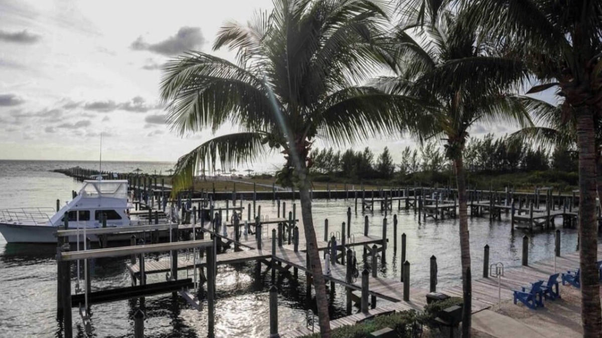 West End Apartment | Premier Penthouse suite 3 bedroom condo in West End Bahamas Blue Marlin Cove