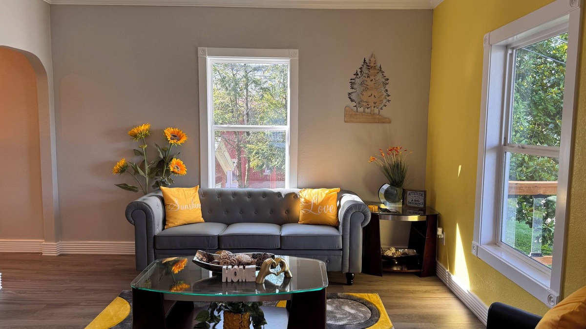 Maysville House | Premier RiverView Vacation Home, Maysville, KY