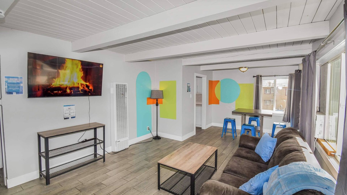 Northeast Reno House | Premier Stay Near Casinos with King Beds & Entertainment