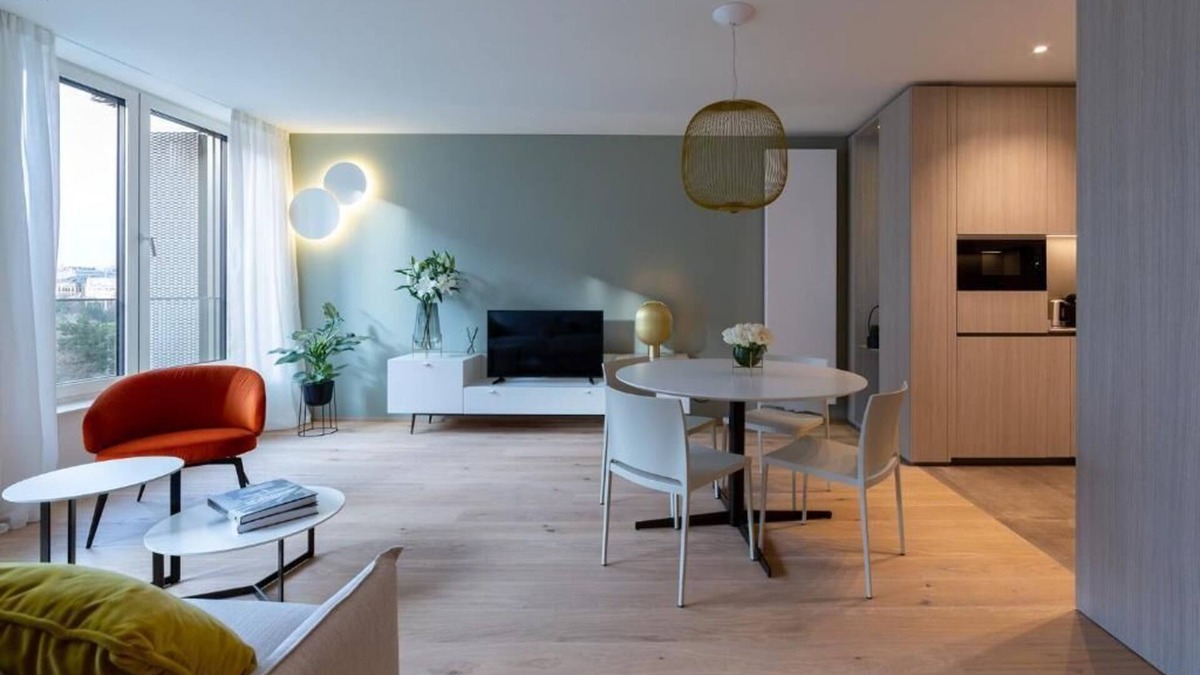 Gare Apartment | Premier Two-Bedroom Apartment