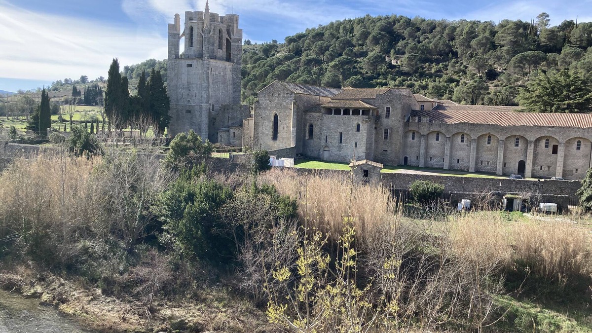Lagrasse House | Premier Views In Beautiful award winning Village 3 bedrooms sleeps 7