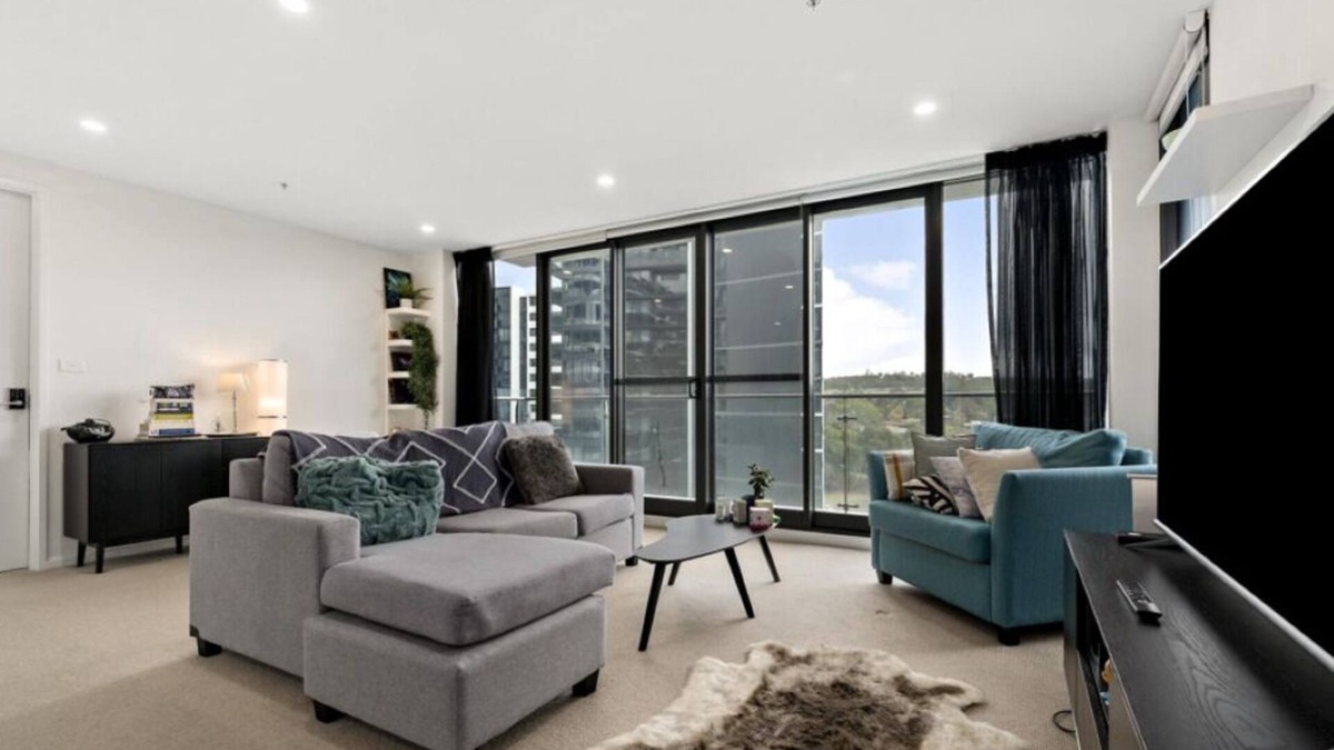 Phillip Apartment | Premium 2 Bedroom Apartment with access to inhouse facilities