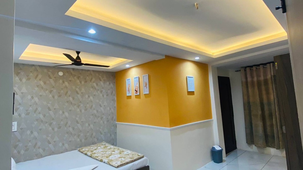 Maheshwar Bed & Breakfast | Premium accommodation close to the riverside and fort
