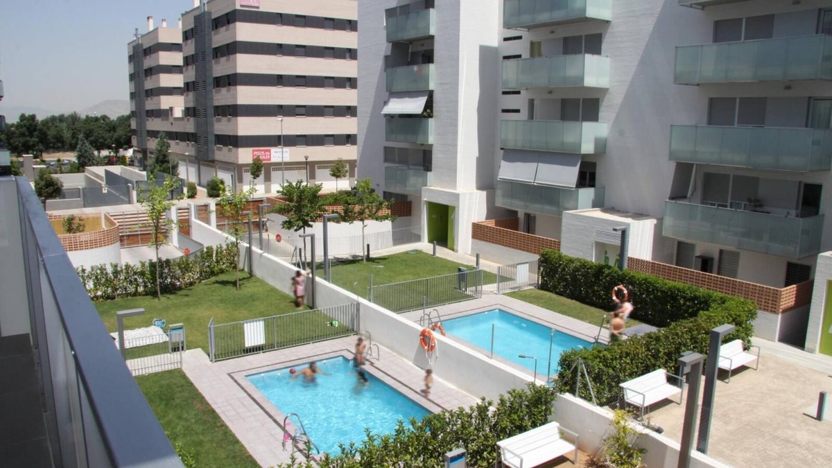 Figares Apartment | Premium Apartment with Terrace and Pool - Ciencias Forum Granada