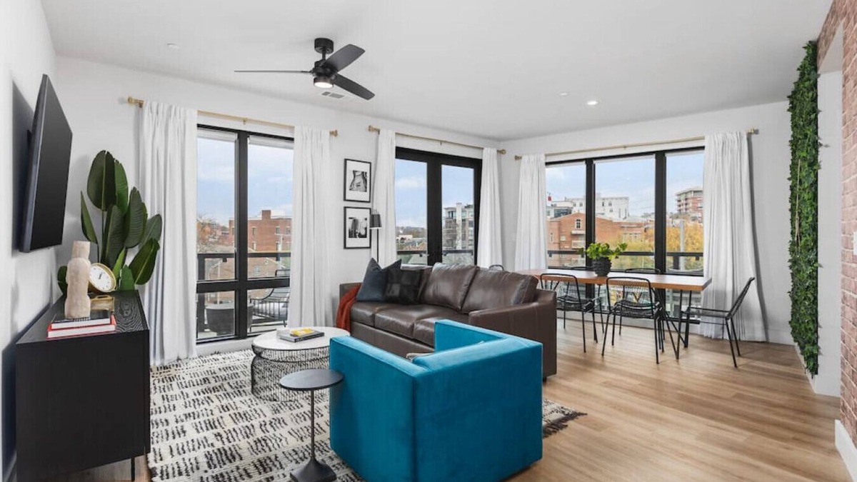 West End Apartment | Premium Condo by Vanderbilt HUGE Wrap Around Patio