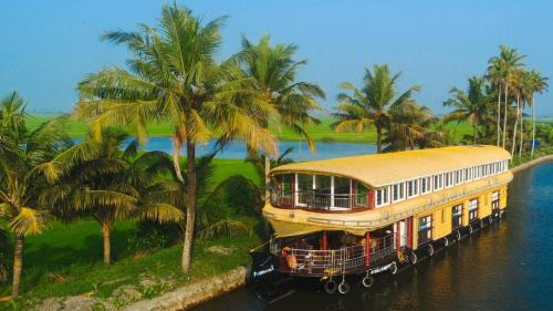 Erezha Boat Rental | Premium Day Cruise House Boat Alleppey by LexStays