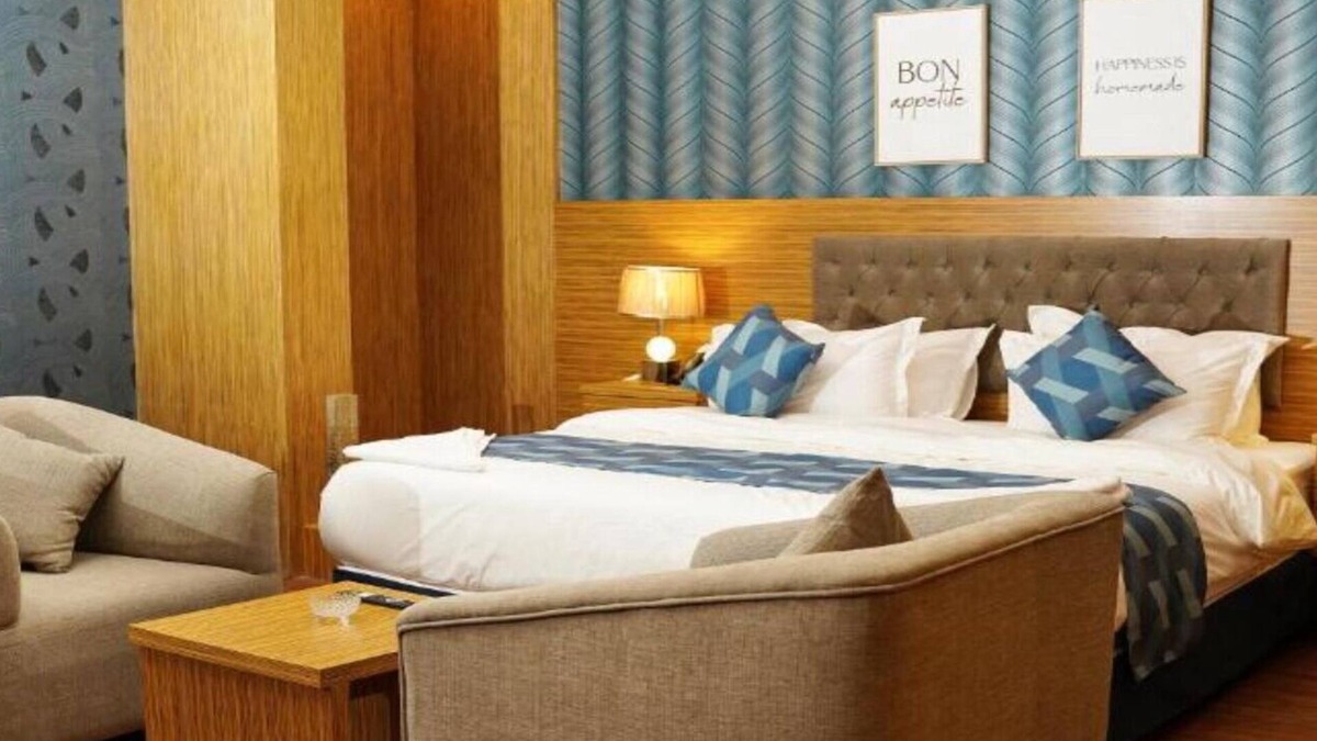 Riyadh House | Premium Grand Suite| Luxe Palette Credi Stay