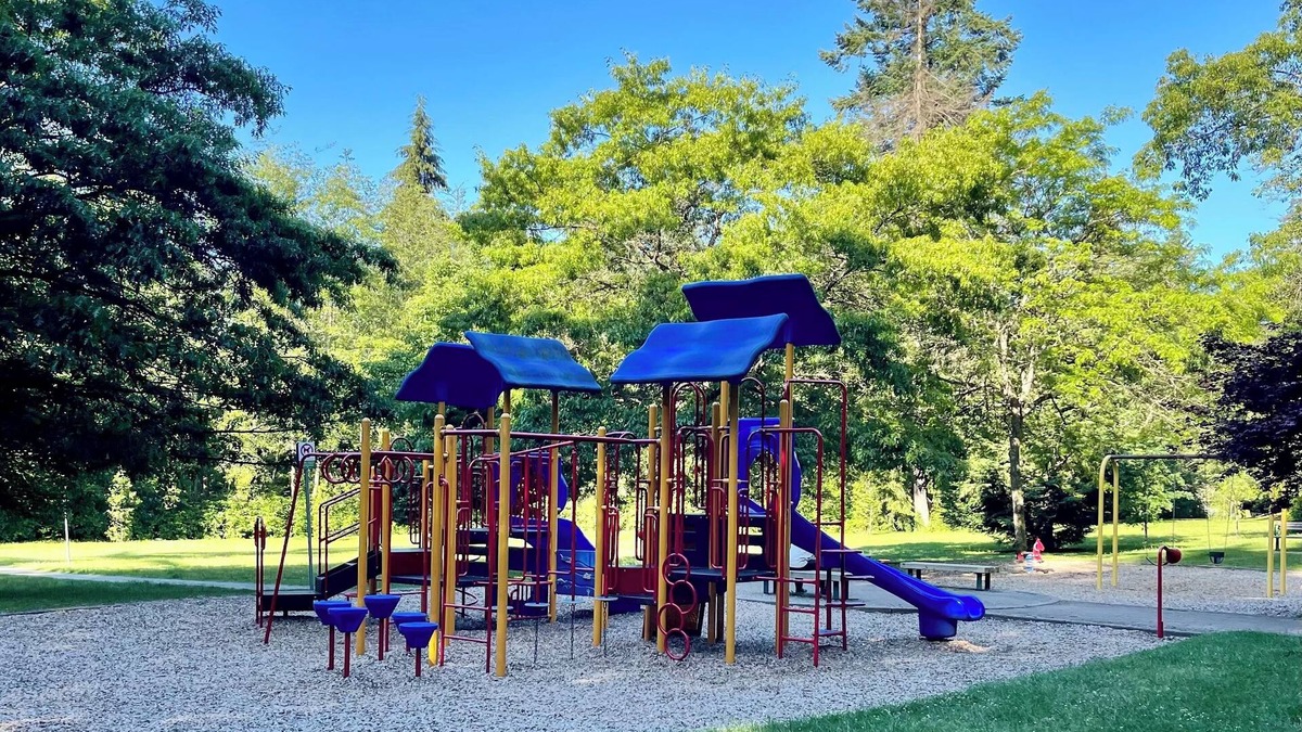 Blueridge House | Premium Guest Suite & Breakfast, McCartney Park, North Vancouver, Deep Cove area