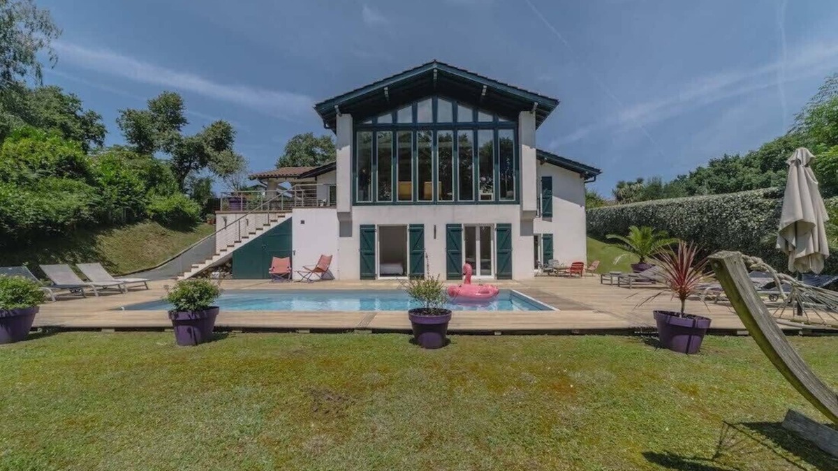 Saint-Pee-sur-Nivelle House | Premium house St Jean de Luz, heated pool