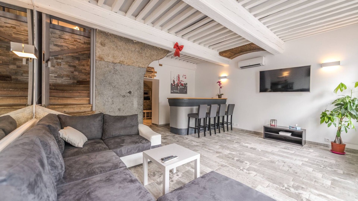 Couzon-au-Mont-d'Or House | premium house near lyon