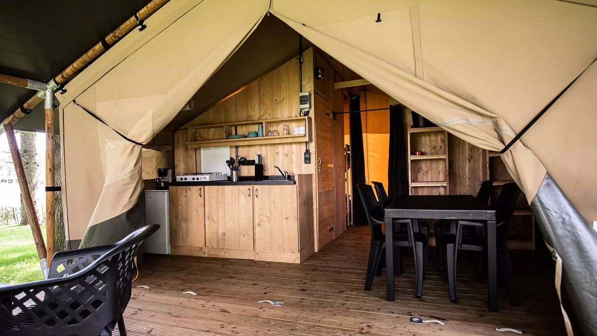 La Salle-en-Beaumont House | Premium Lodge Zelt mit Toiletten 5 Personen 5 Personen