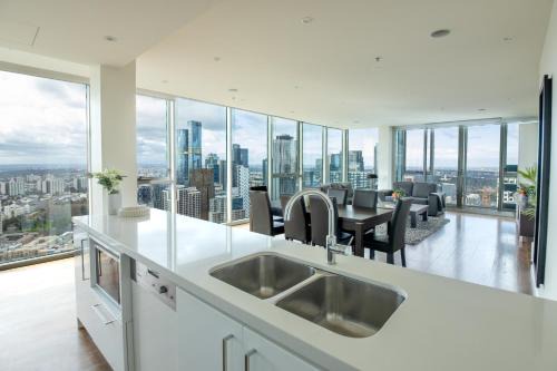 Melbourne Central Business District Apartment | Premium penthouse Melbourne