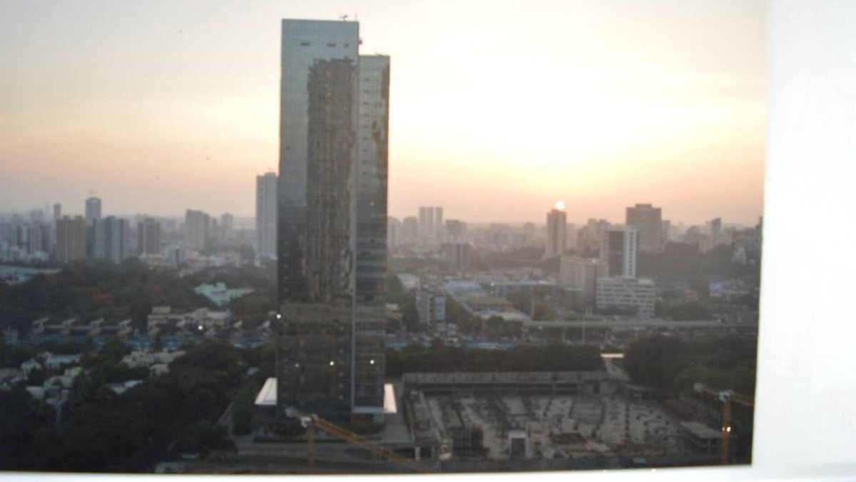 Malad East Apartment | Premium Pool View in Esquire - Oberoi Garden City