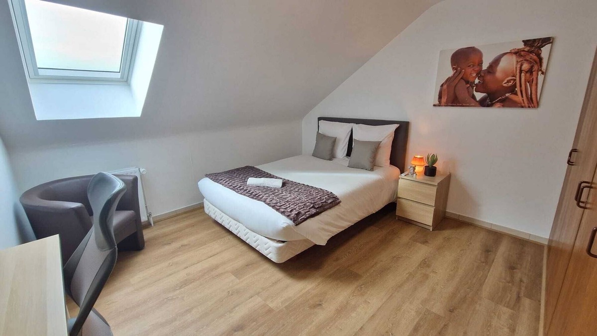 Hettange-Grande Villa | Premium room 8 Himba