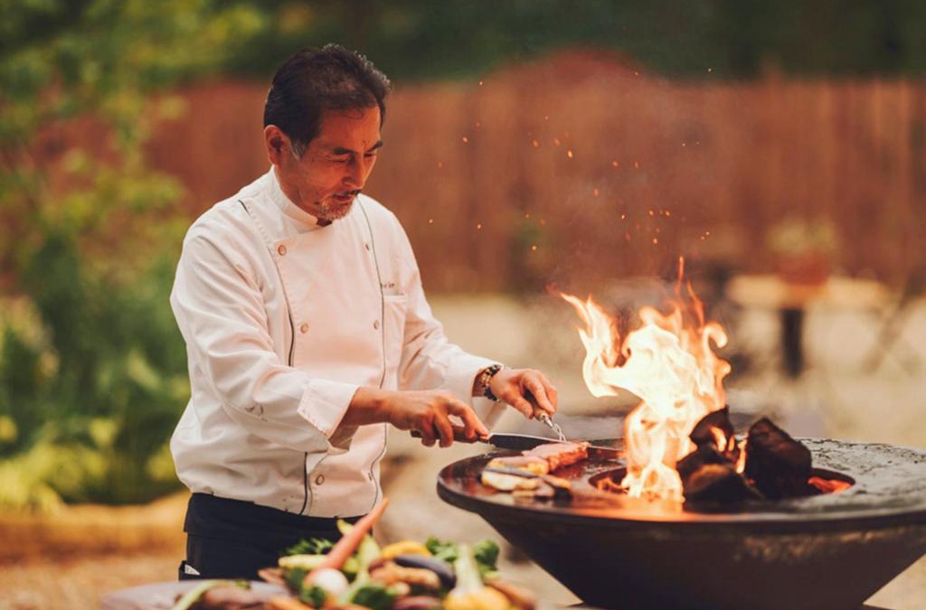 Hokuto Villa | Premium villa glamping log cabin with stars and bonfire