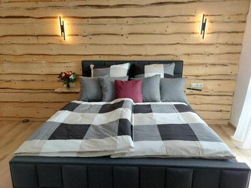 Lutzerath Apartment | Premium Vulkaneifel Chalet