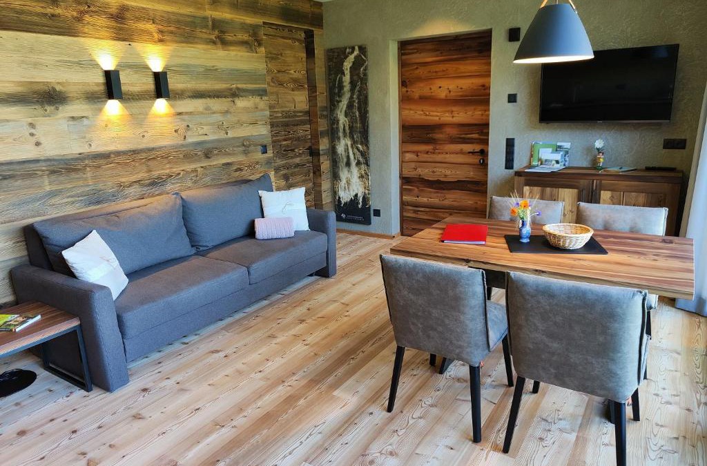 Martello Apartment | Premstlahof Ferienwohnung Lärchenstube