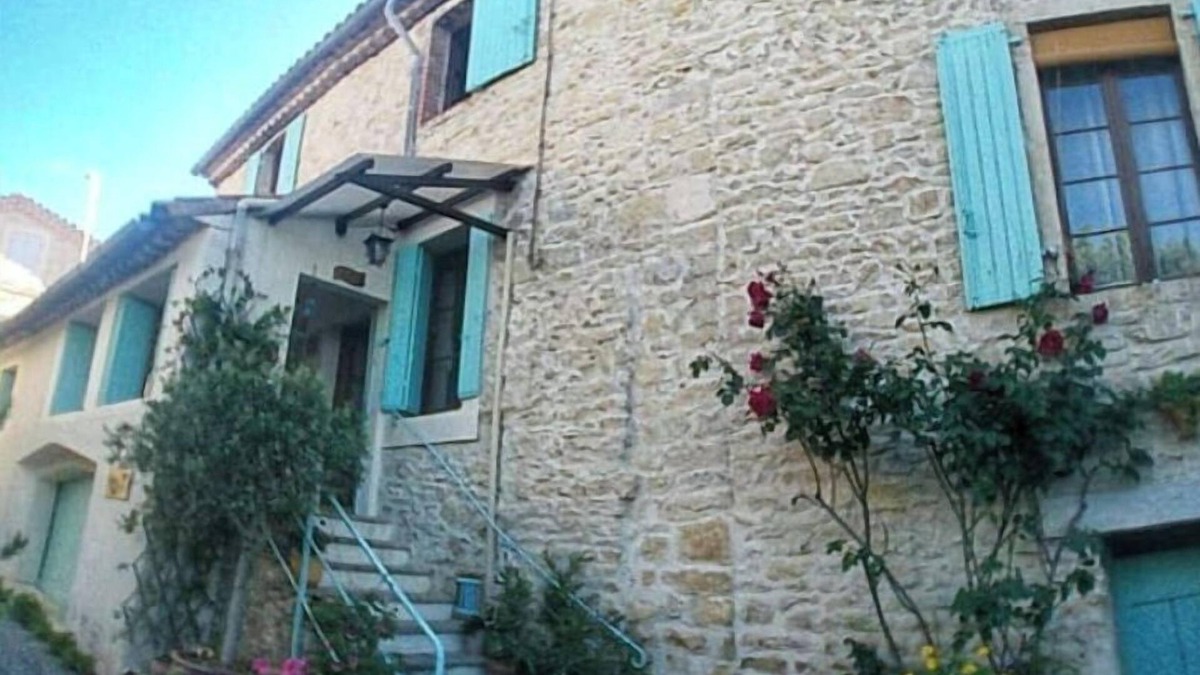 Orthoux-Serignac-Quilhan Villa | Presbytere du 12 eme Siecle