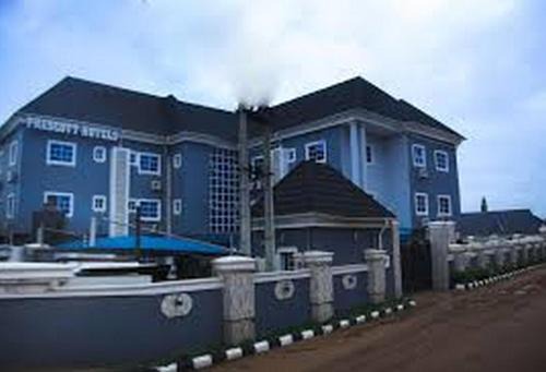 Asaba Cabin | Prescott Hotel - Standard