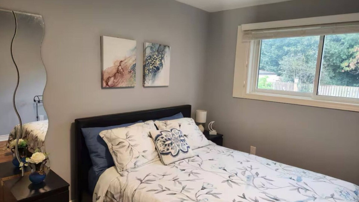 Sheridan Apartment | Presently not hosting….,bedroom apartment