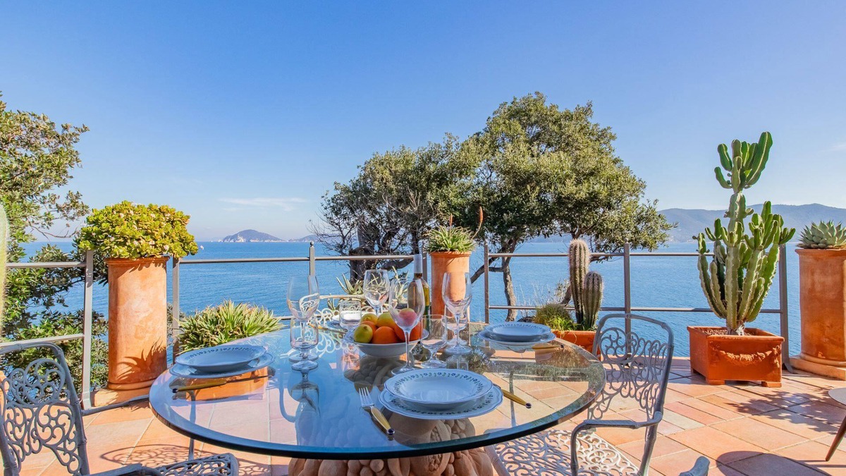 Marciana Marina Villa | Prestigious beachfront luxury villa with private access to the beach.