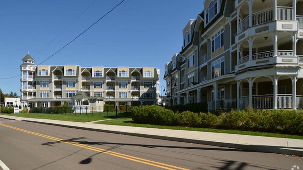 Bemus Point Condo | Prestigious Bemus Bay Condo C-101