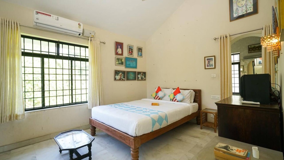 Kochi House | Pretentious 2BHK Island House Near Marine Drive