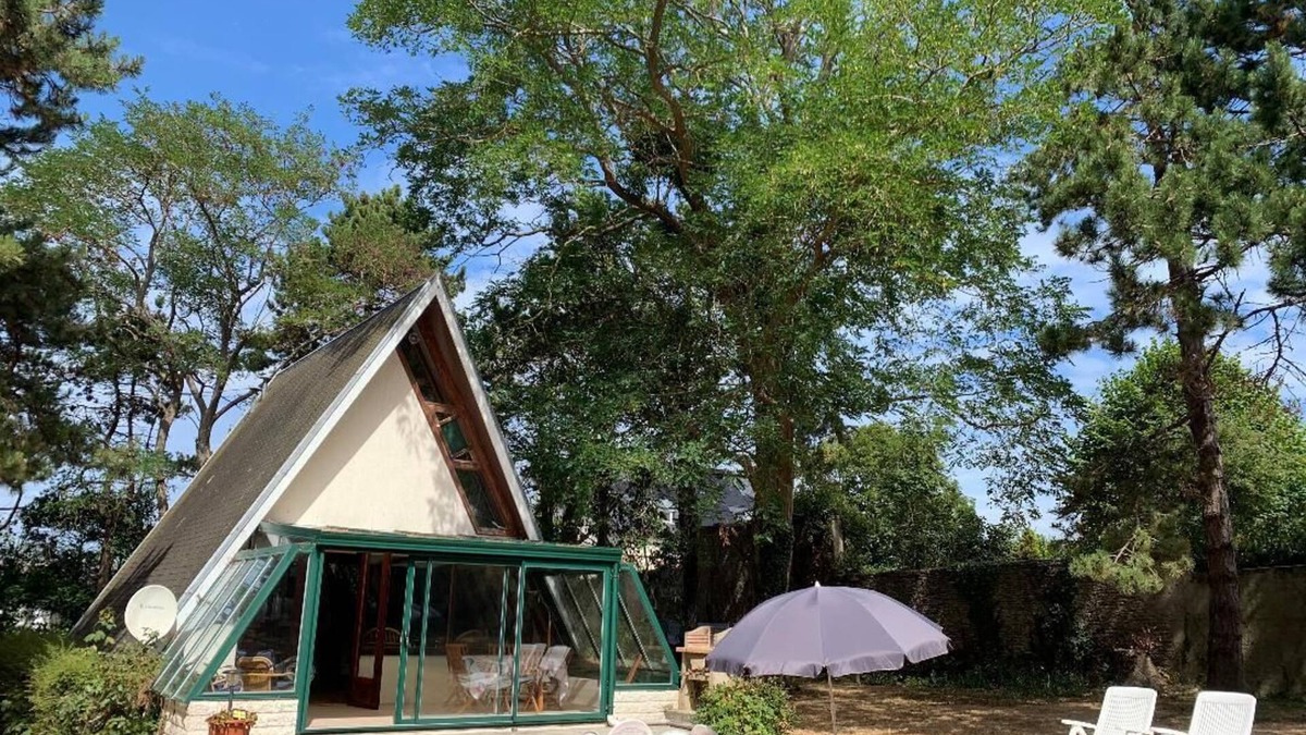 Ver-sur-Mer House | Pretty atypical chalet by the sea with a 2500 m² garden
