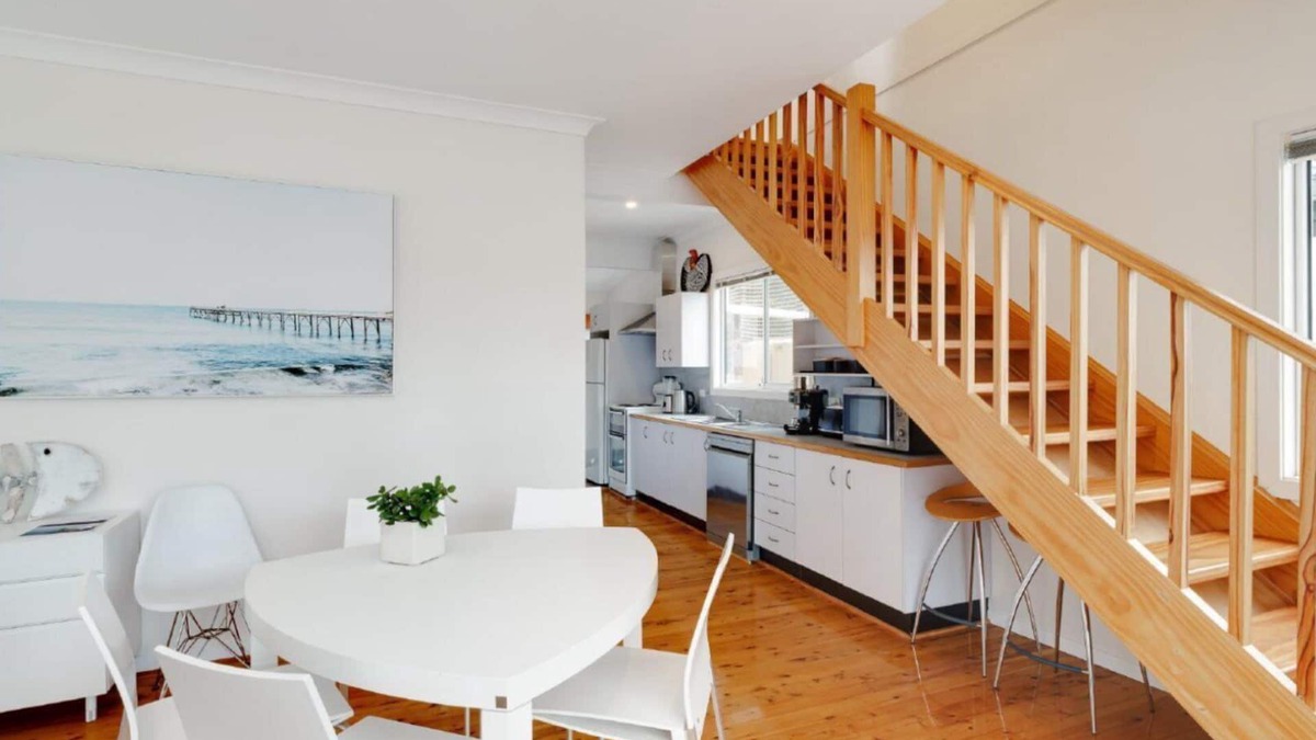 Pretty Beach House | 'Pretty Beach Bay Vista' by Accom Holidays