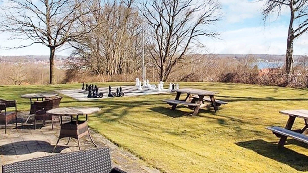 Aabenraa House | Pretty cabin in camping resort
