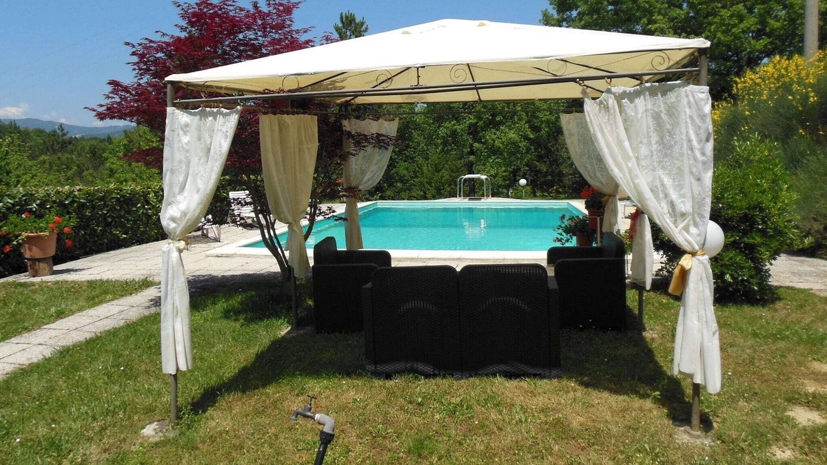 Citta di Castello Ski Chalet | Pretty Chalet in Città di Castello with Swimming Pool