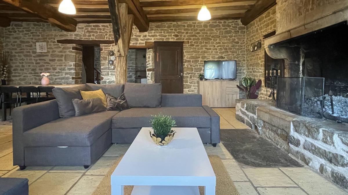 Ecutigny House | Pretty country cottage 20 minutes from the wine route