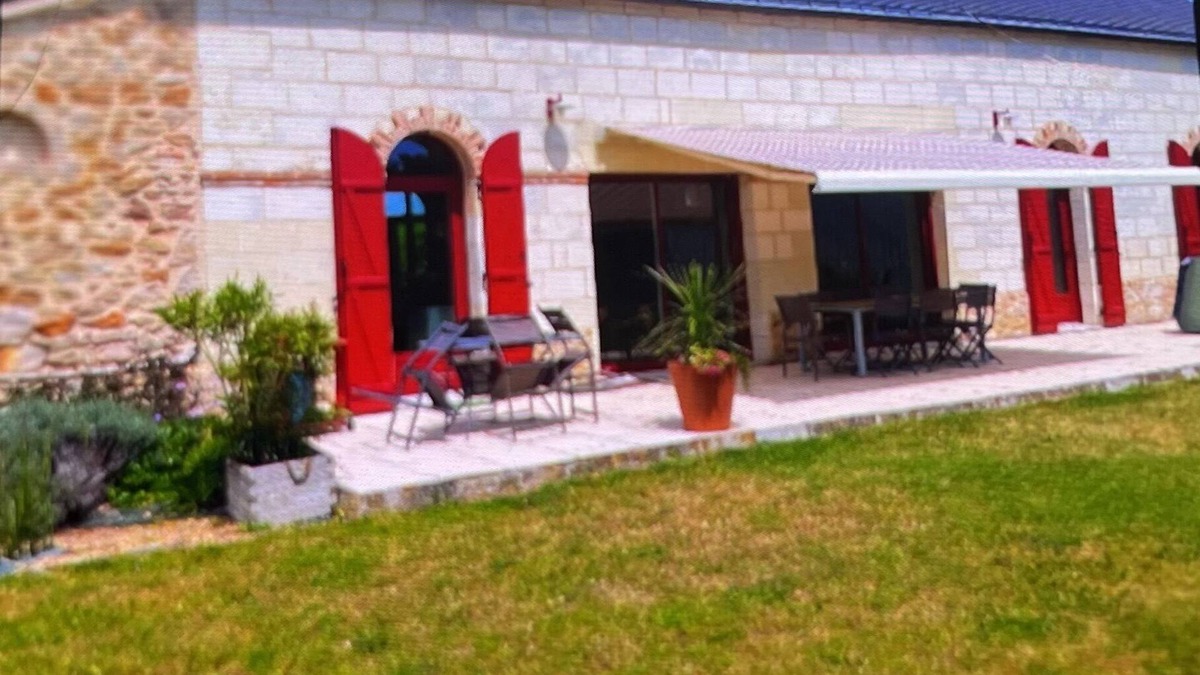 Longue-Jumelles House | Pretty country house in tuffeau stone, 110m² on the ground floor