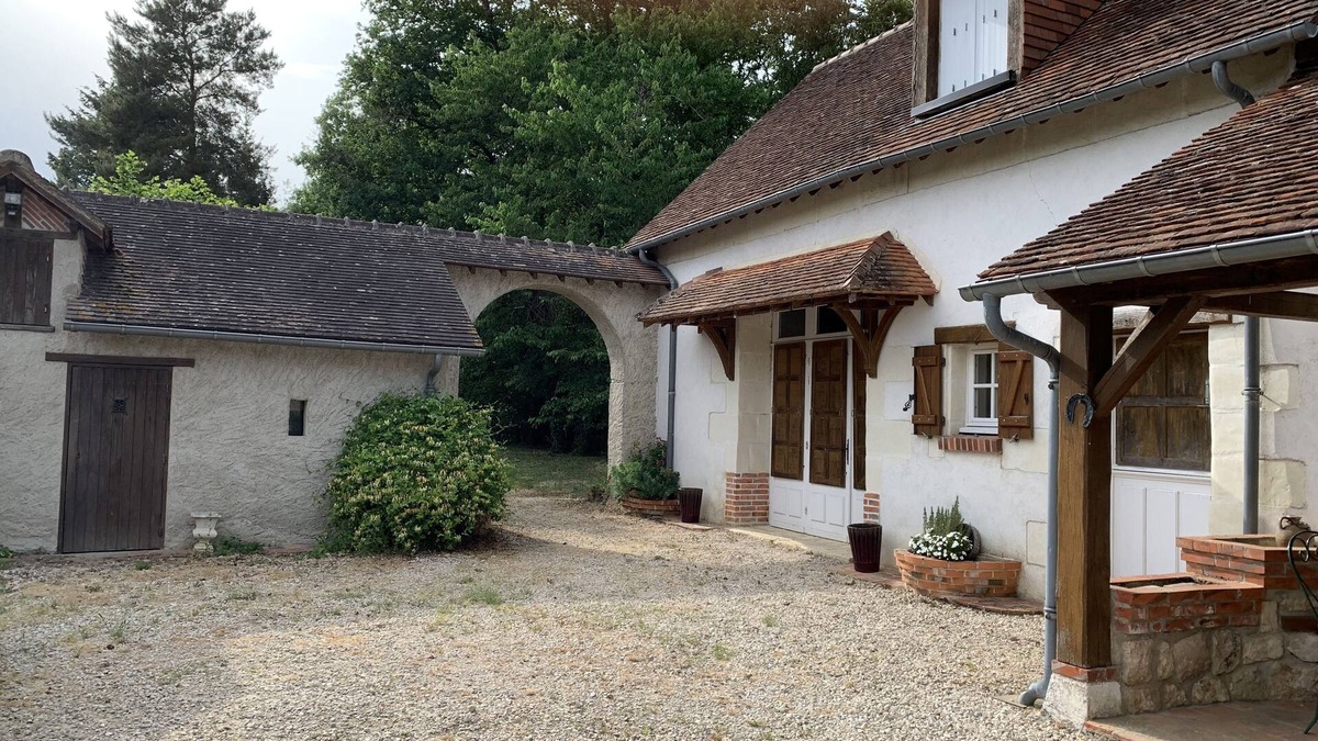 Pouille House | Pretty country house