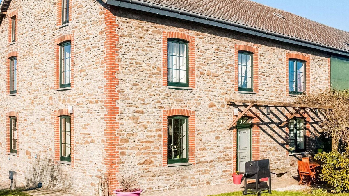 Engreux Other | Pretty Farmhouse in Houffalize with Courtyard