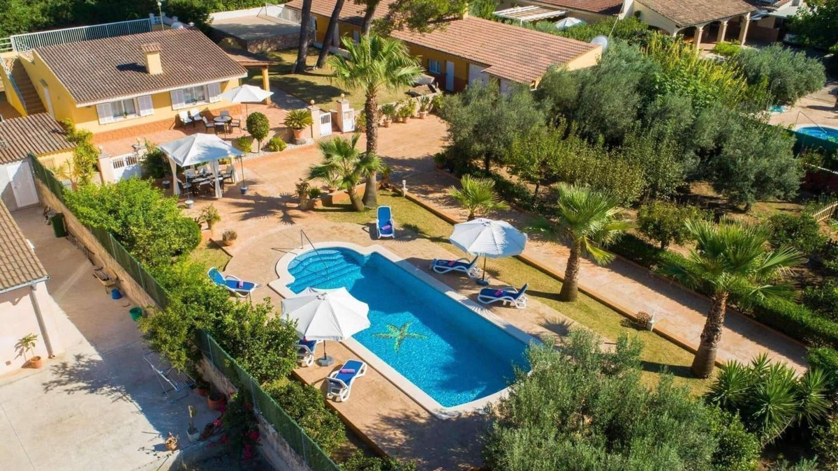 Can Picafort Villa | Pretty finca with a well-kept garden