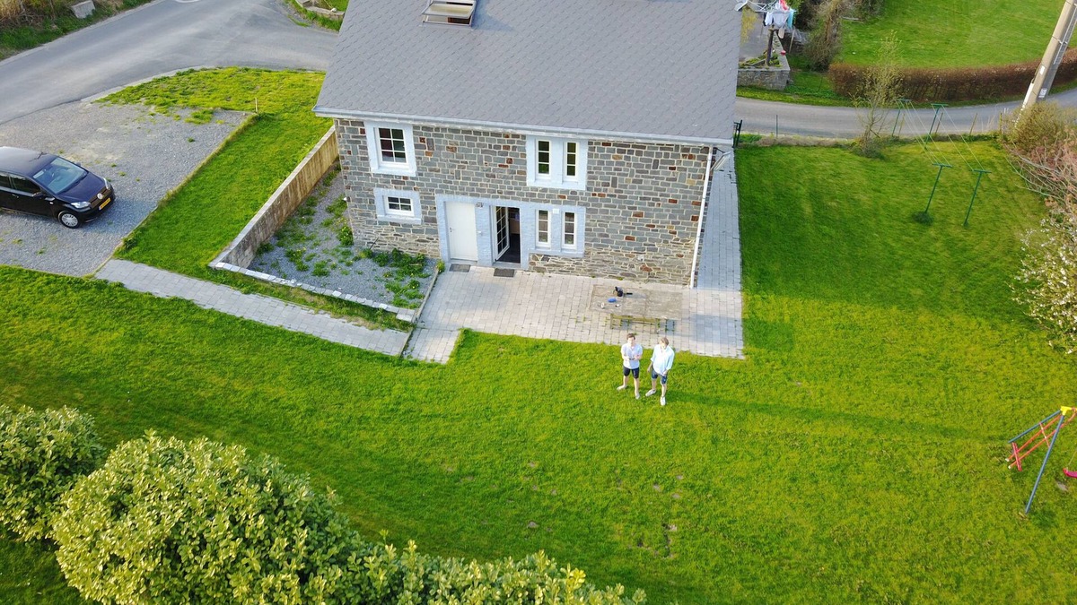 Nisramont House | Pretty gite in a flowery village 12 P 5 minutes from La Roche-en-Ardennes