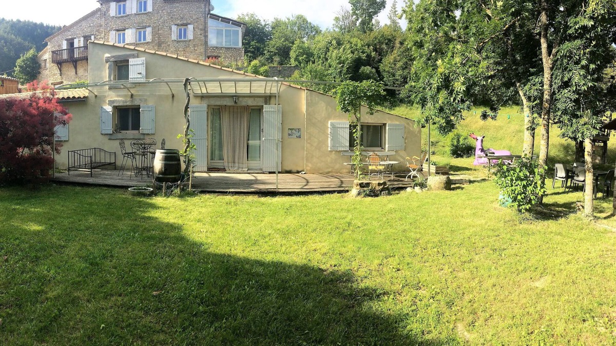 Montauban-sur-l'Ouveze House | Pretty house in the heart of Drôme provençale at the source of the Ouvèze river