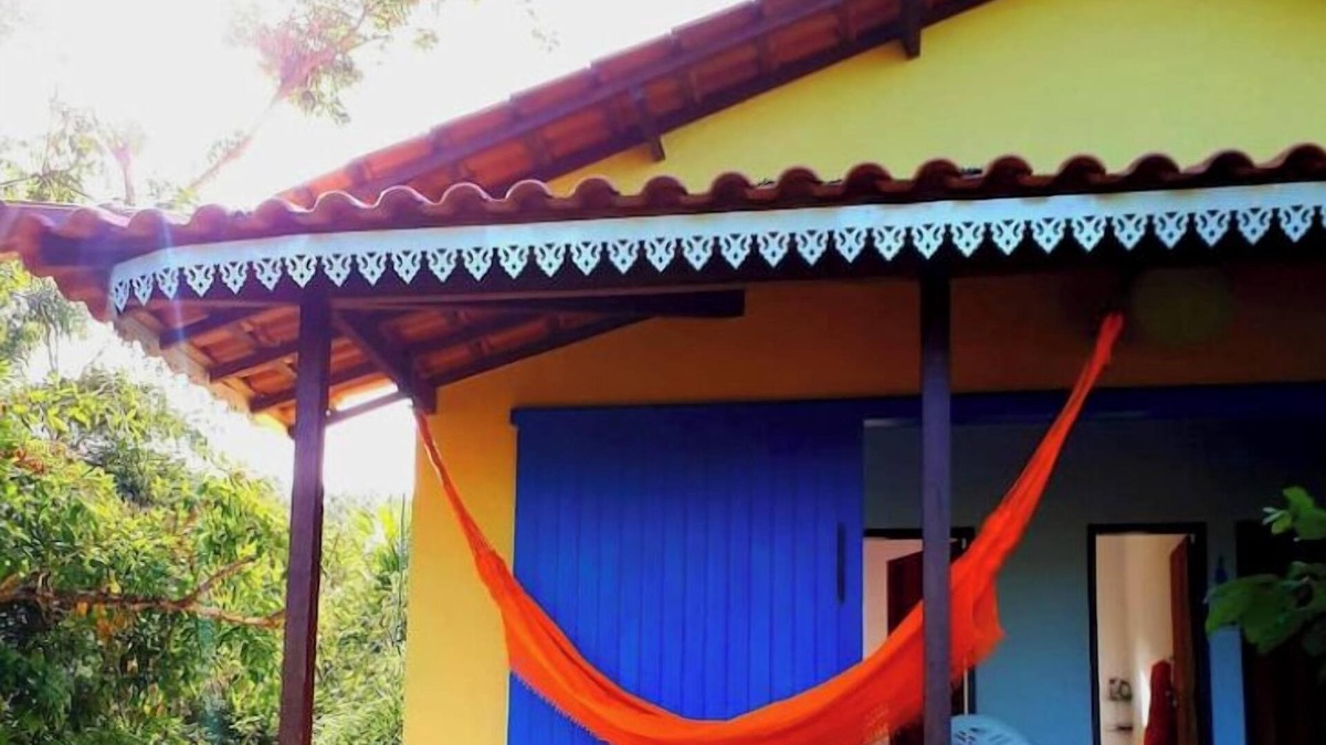 Morere House | Pretty house nestled on top of a small hill, 5 minutes from the beach.