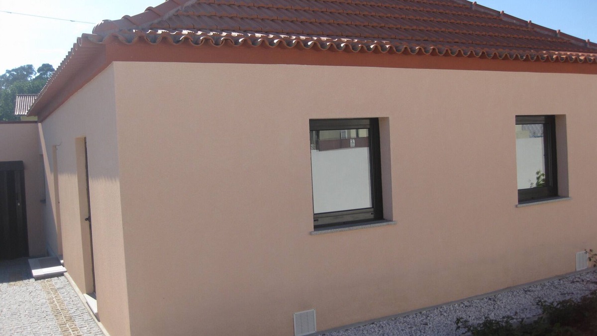 Cardielos House | Pretty little house in northern Portugal near Viana de Castelo in Senhora Neves