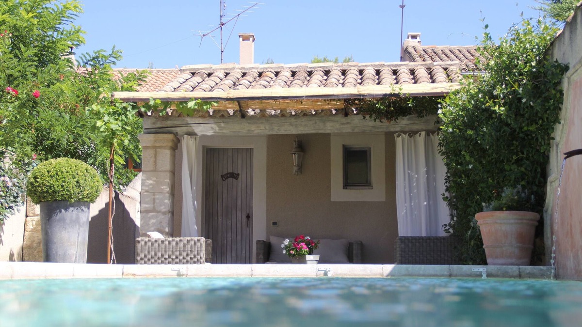 St.-Remy-de-Provence House | pretty mazet with swimming pool 2 steps from the village center