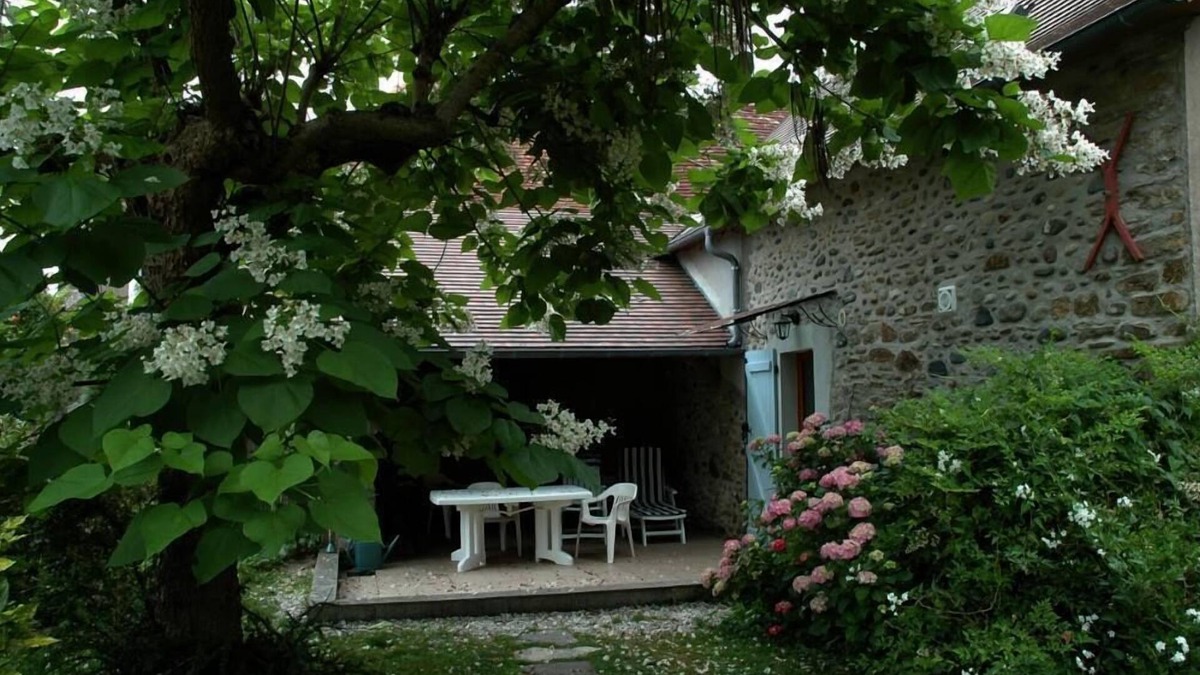 Jasses Cottage | Pretty, petite house with garden between Béarn and Basque Country (for 2-4)