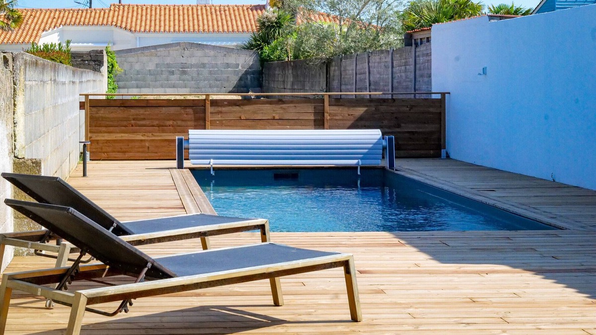 Les Sables d'Olonne Ski Chalet | Pretty renovated house close to amenities Les Sables sleeps 9