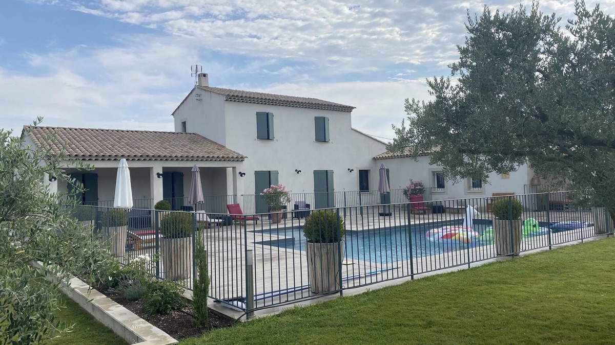 La Tour-d'Aigues Villa | Pretty South Luberon House