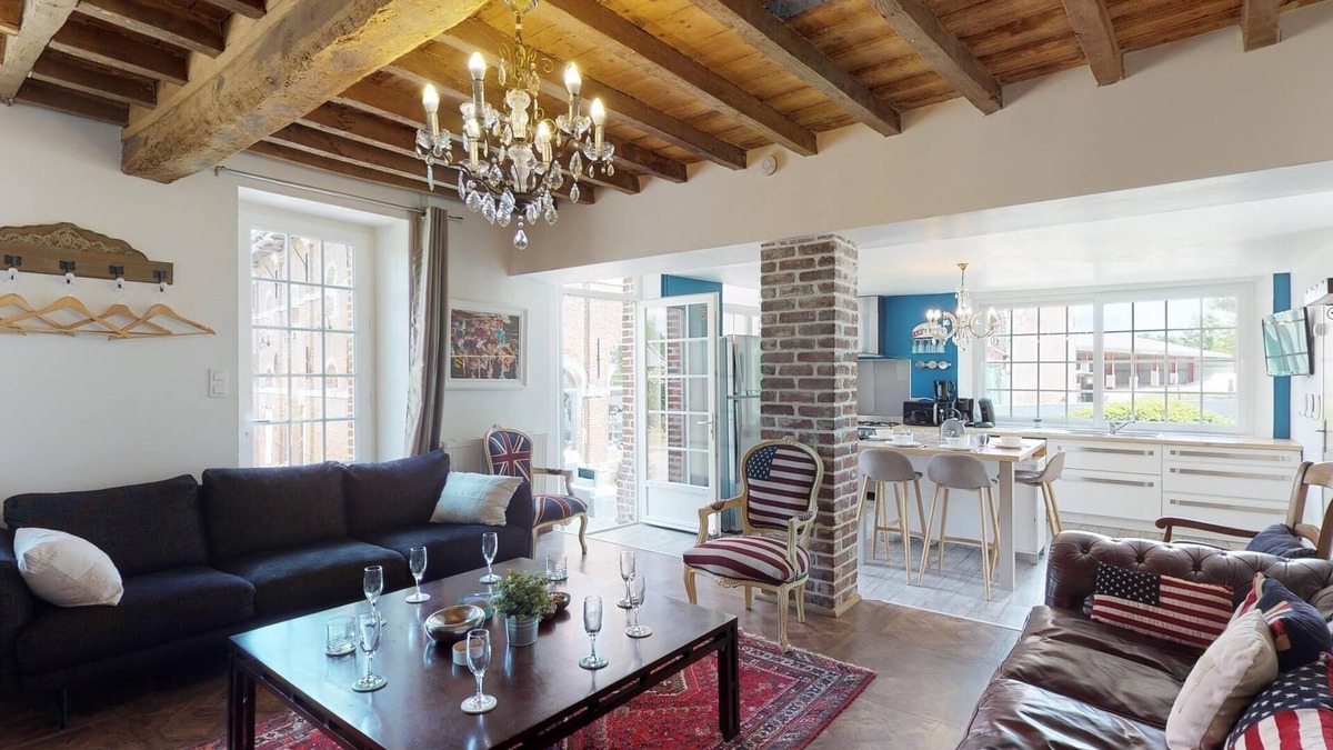 Talmas Cottage | Pretty stable house 15 people : 15min Amiens