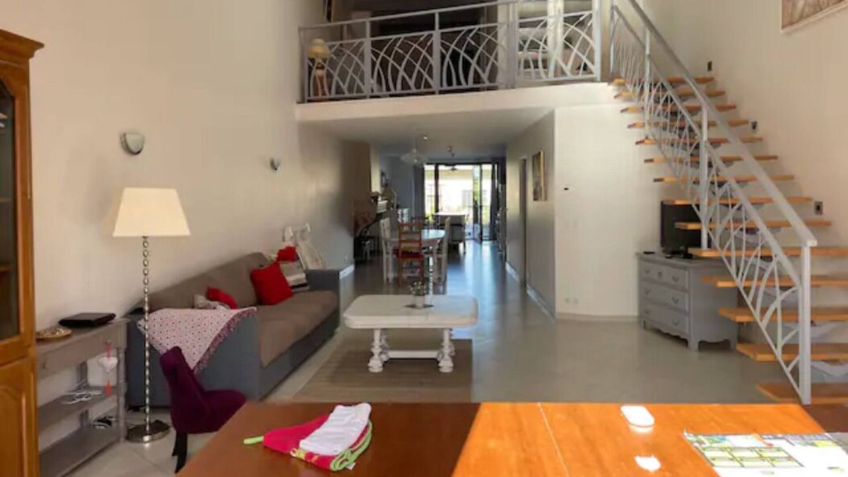 Vieu-d'Izenave House | Pretty village house